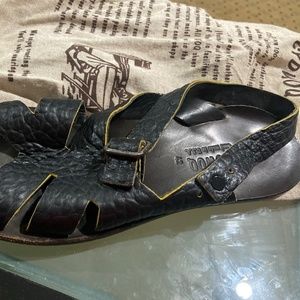 Cydwoq sandal